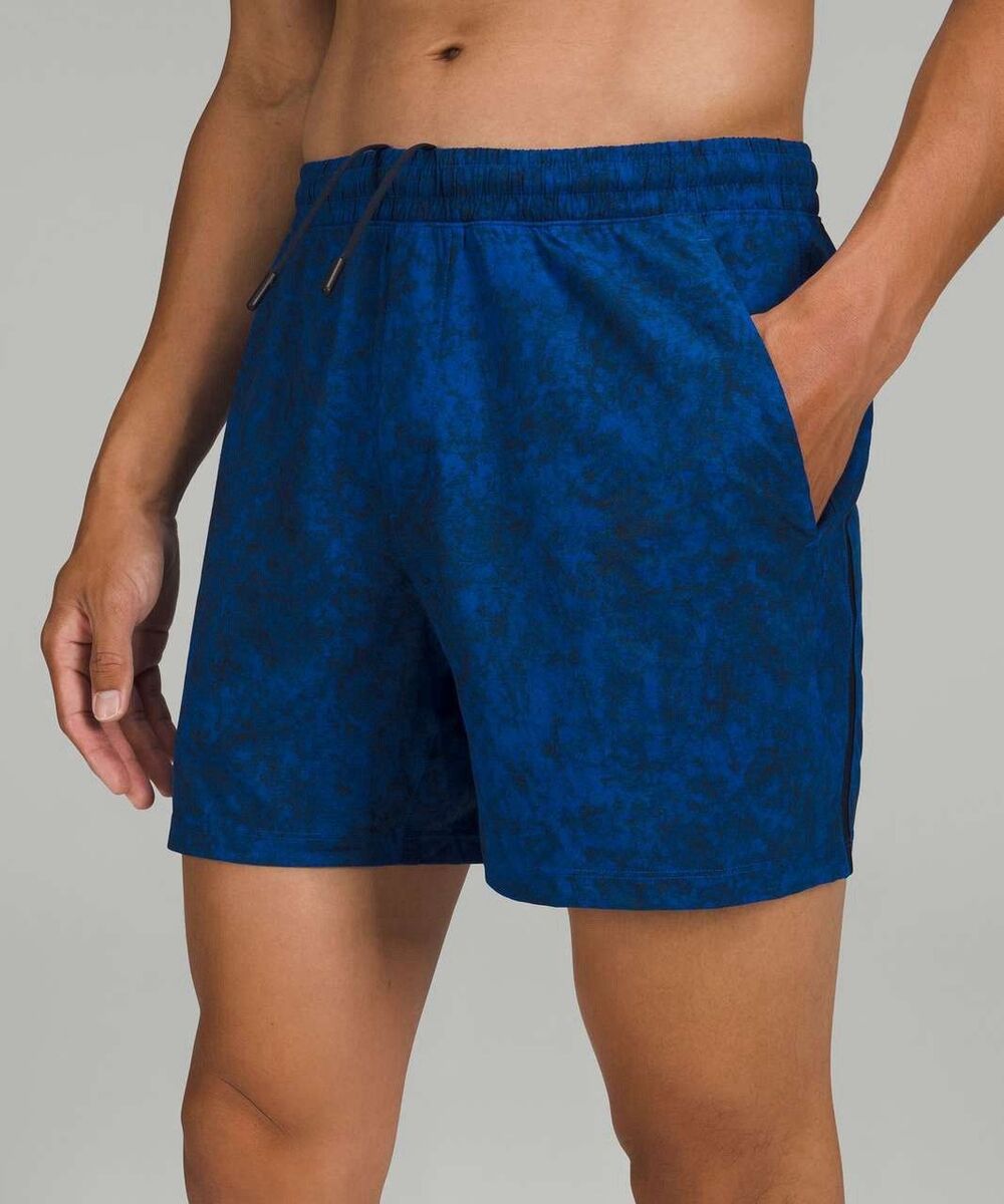 Lululemon Pace Breaker Shorts Linerless Mens Medium Gravel Dust Symphony Blue 7"